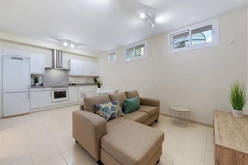 5 bedroom Villa for sale in Istan with pool garage - € 2,795,000 (Ref: 9695241)