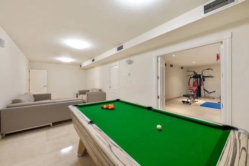 5 bedroom Villa for sale in Istan with pool garage - € 2,795,000 (Ref: 9695241)