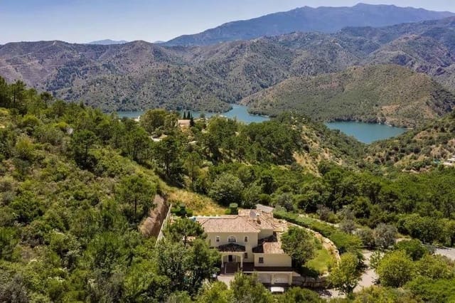 5 Zimmer Villa zu verkaufen in Istán mit Pool Garage - 2.795.000 € (Ref: 9695241)