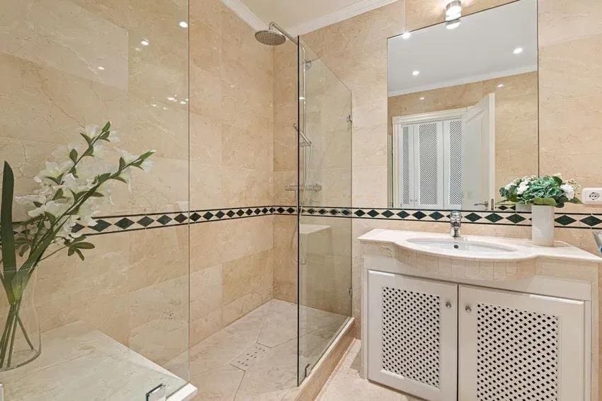 5 bedroom Villa for sale in Istan with pool garage - € 2,795,000 (Ref: 9695241)