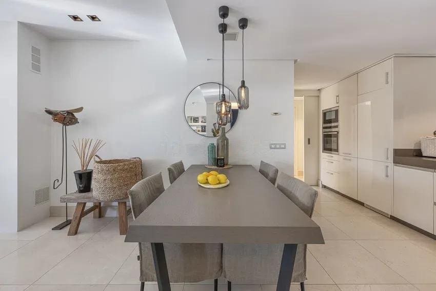 3 makuuhuone Huvila myytävänä paikassa Marbella mukana uima-altaan 
autotalli - 1 995 000 € (Ref: 9695242)