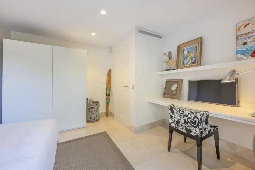 3 makuuhuone Huvila myytävänä paikassa Marbella mukana uima-altaan 
autotalli - 1 995 000 € (Ref: 9695242)