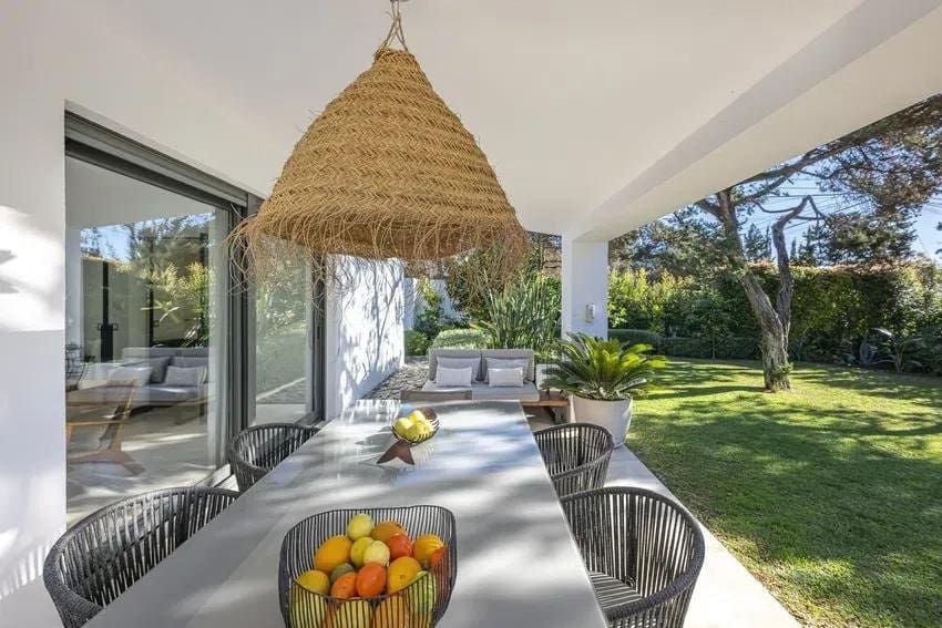 3 bedroom Villa for sale in Marbella with pool garage - € 1,995,000 (Ref: 9695242)