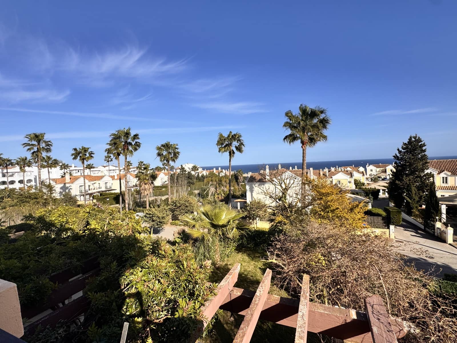 3 soveværelse Semi-Rækkehus til salg i La Alcaidesa med swimmingpool - € 620.000 (Ref: 9695243)