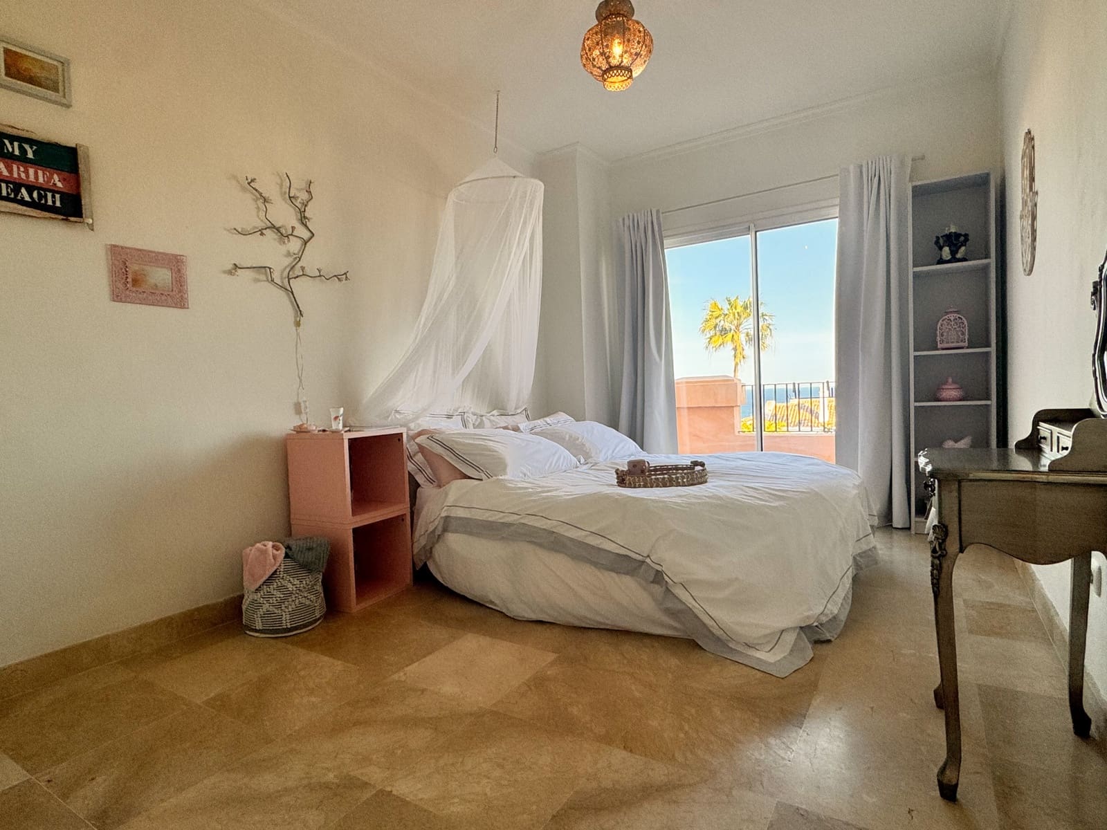 3 soveværelse Semi-Rækkehus til salg i La Alcaidesa med swimmingpool - € 599.000 (Ref: 9695243)