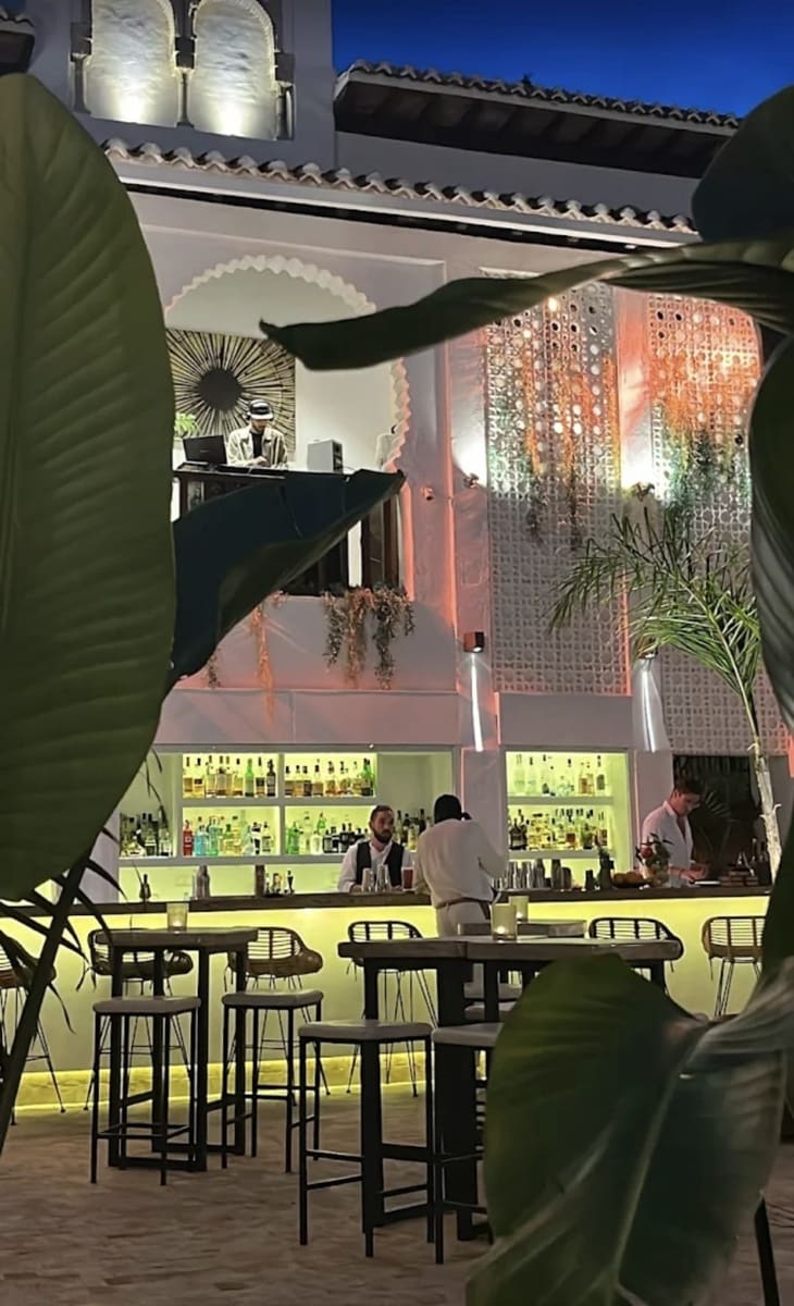 Commercial for sale in Calahonda with garage - € 299,000 (Ref: 9701518)