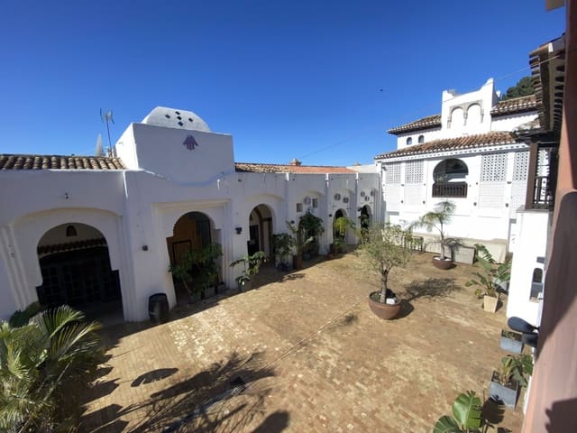 Local Commercial à vendre à Calahonda, Mijas avec garage - 299 000 € (Ref: 9701518)