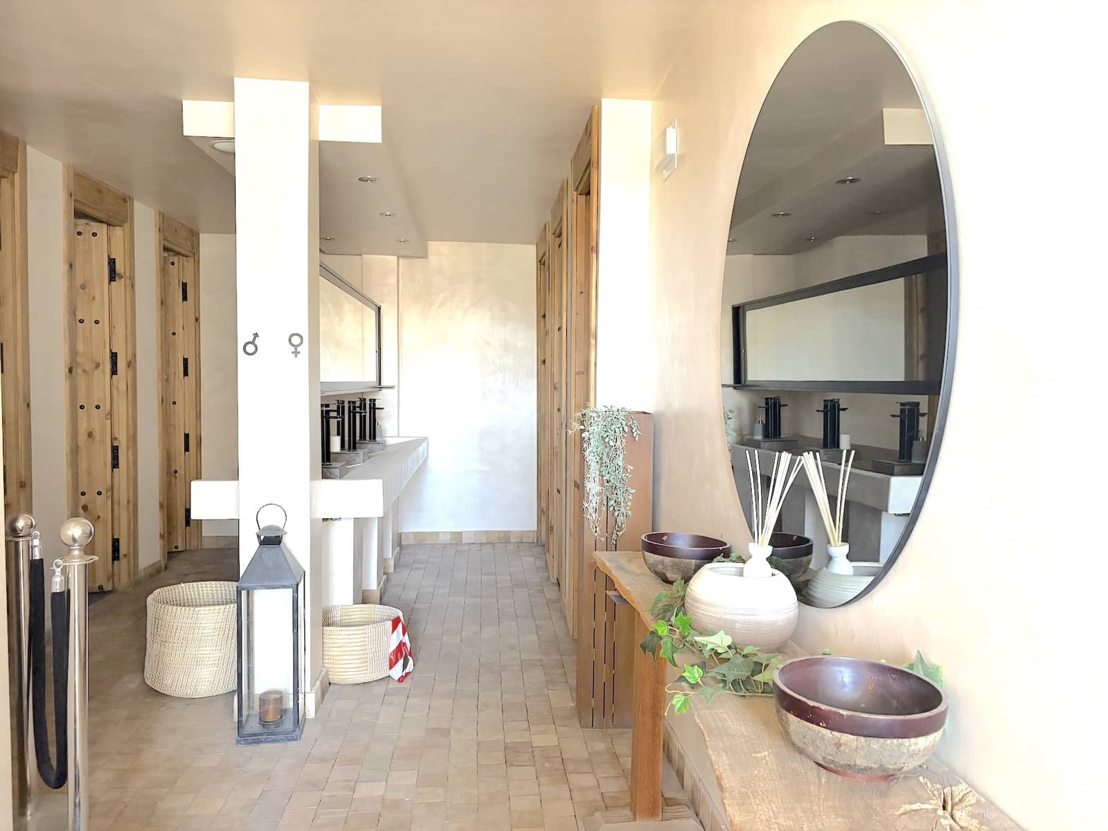 Commercial for sale in Calahonda with garage - € 299,000 (Ref: 9701518)