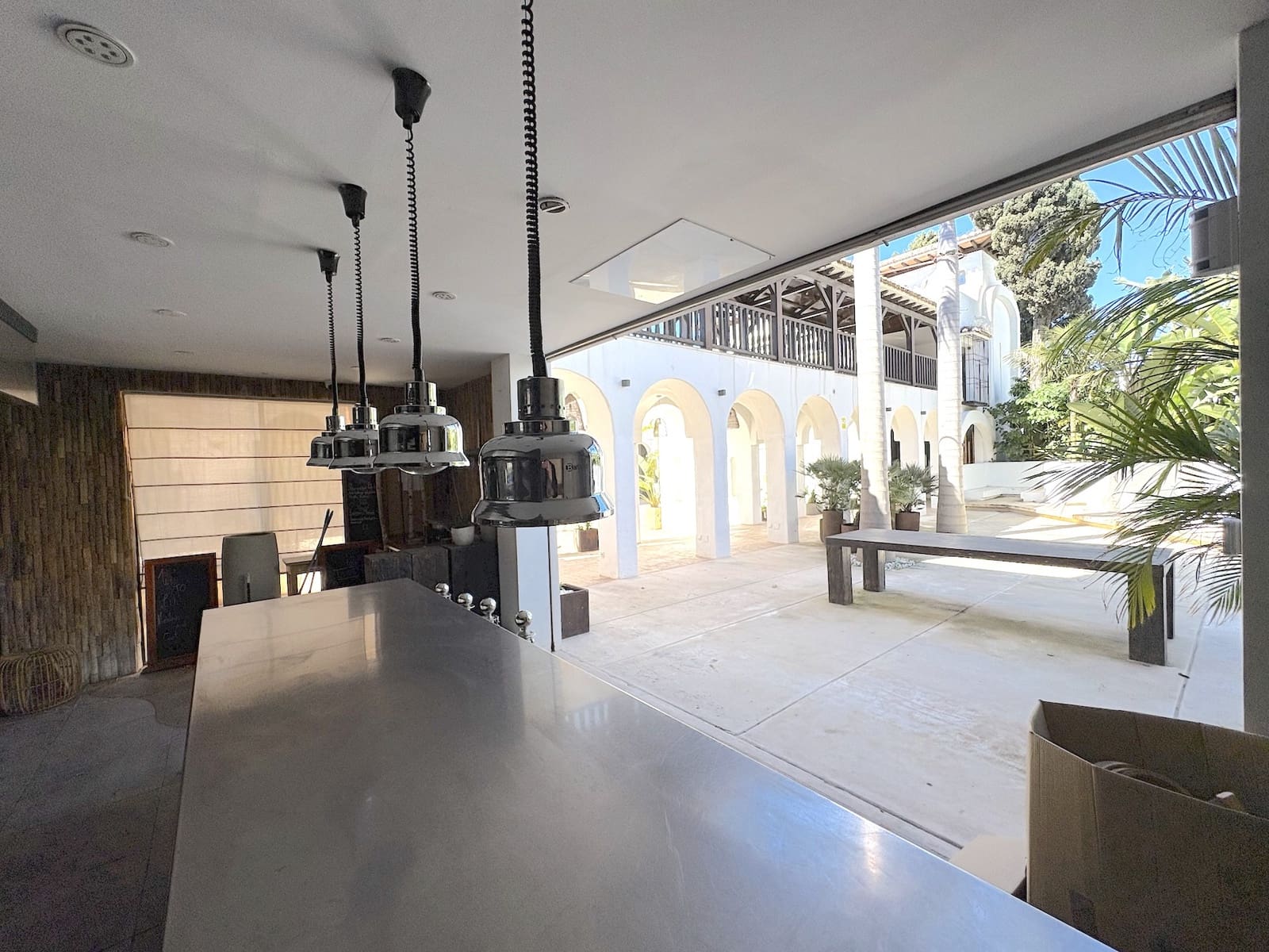 Commercial for sale in Calahonda - € 299,000 (Ref: 9701519)