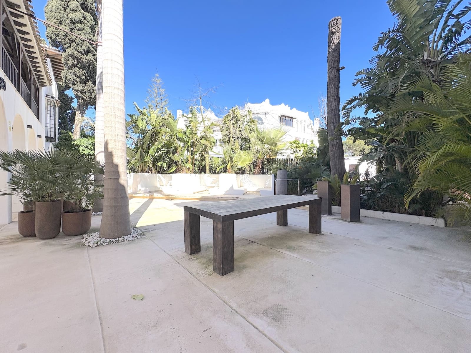 Commercial for sale in Calahonda - € 299,000 (Ref: 9701519)