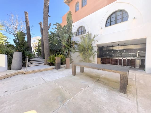 Local Commercial à vendre à Calahonda, Mijas - 299 000 € (Ref: 9701519)