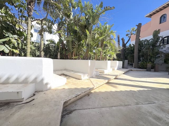 Local Commercial à vendre à Calahonda, Mijas - 299 000 € (Ref: 9701519)