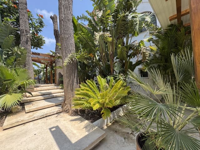 Local Comercial en Calahonda, Mijas en venta - 349.000 € (Ref: 9701519)