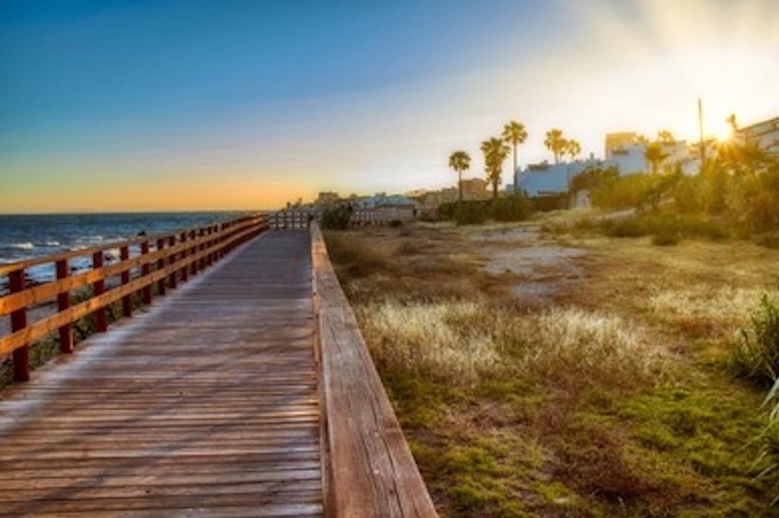 Commercial for sale in La Cala de Mijas with garage - € 950,000 (Ref: 9711894)