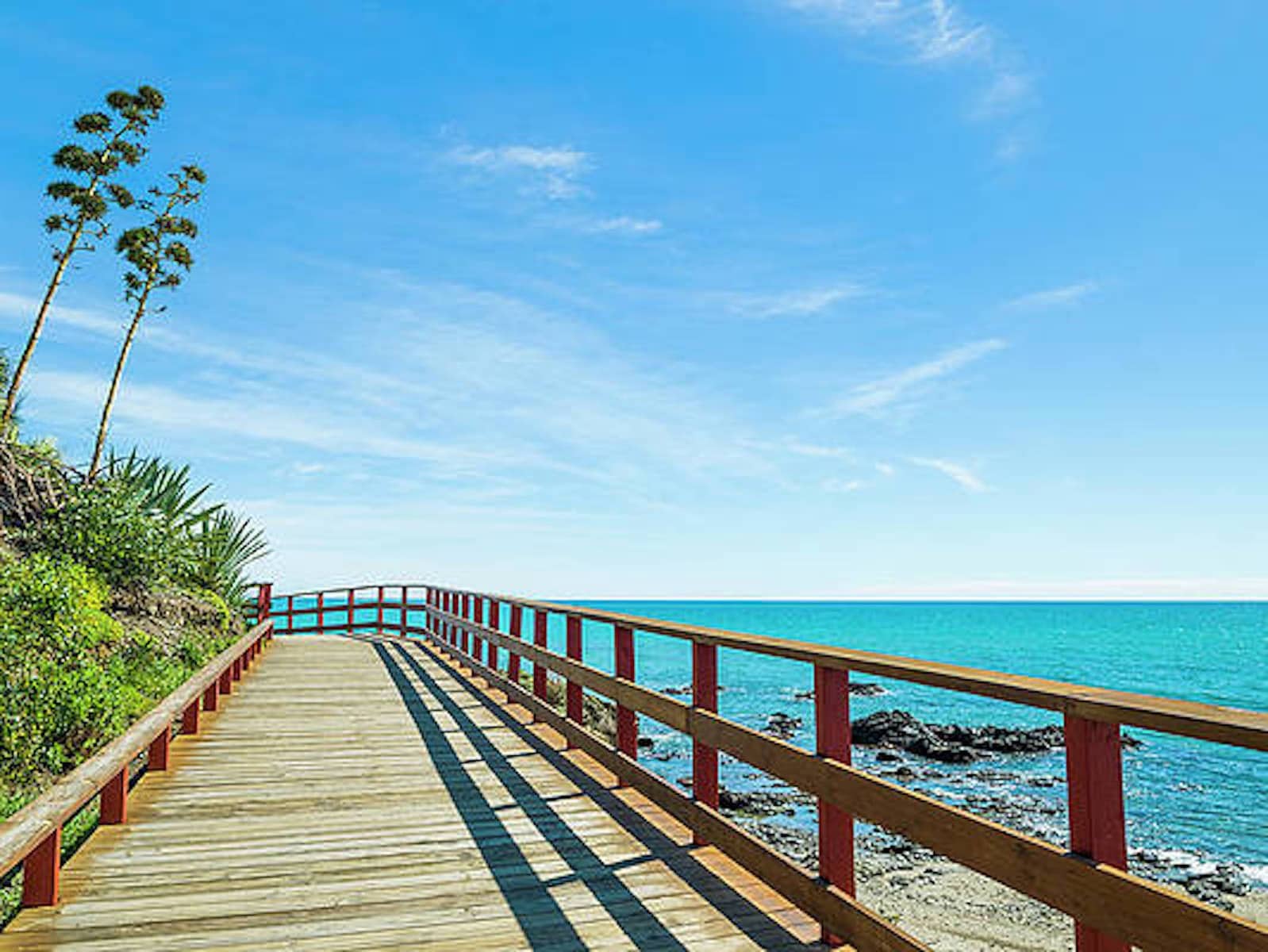 Commercial for sale in La Cala de Mijas with garage - € 950,000 (Ref: 9711894)