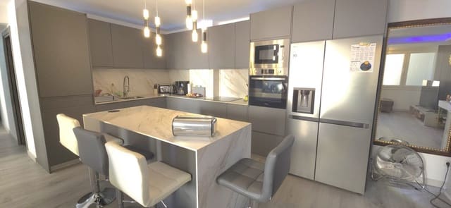 Apartamento de 3 habitaciones en Marbella en venta con garaje - 595.000 € (Ref: 9711898)