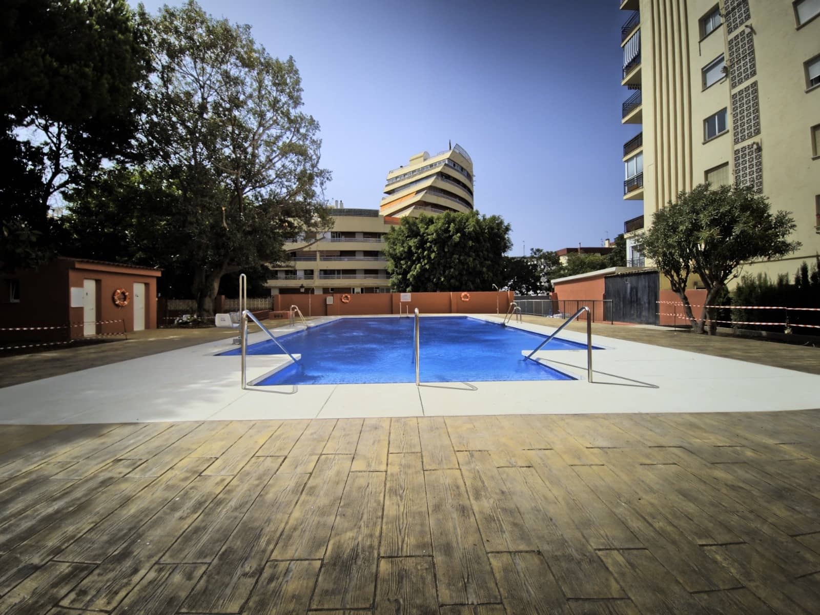 2 sypialnia Apartament na sprzedaż w Marbella z basenem - 450 000 € (Ref: 9711899)