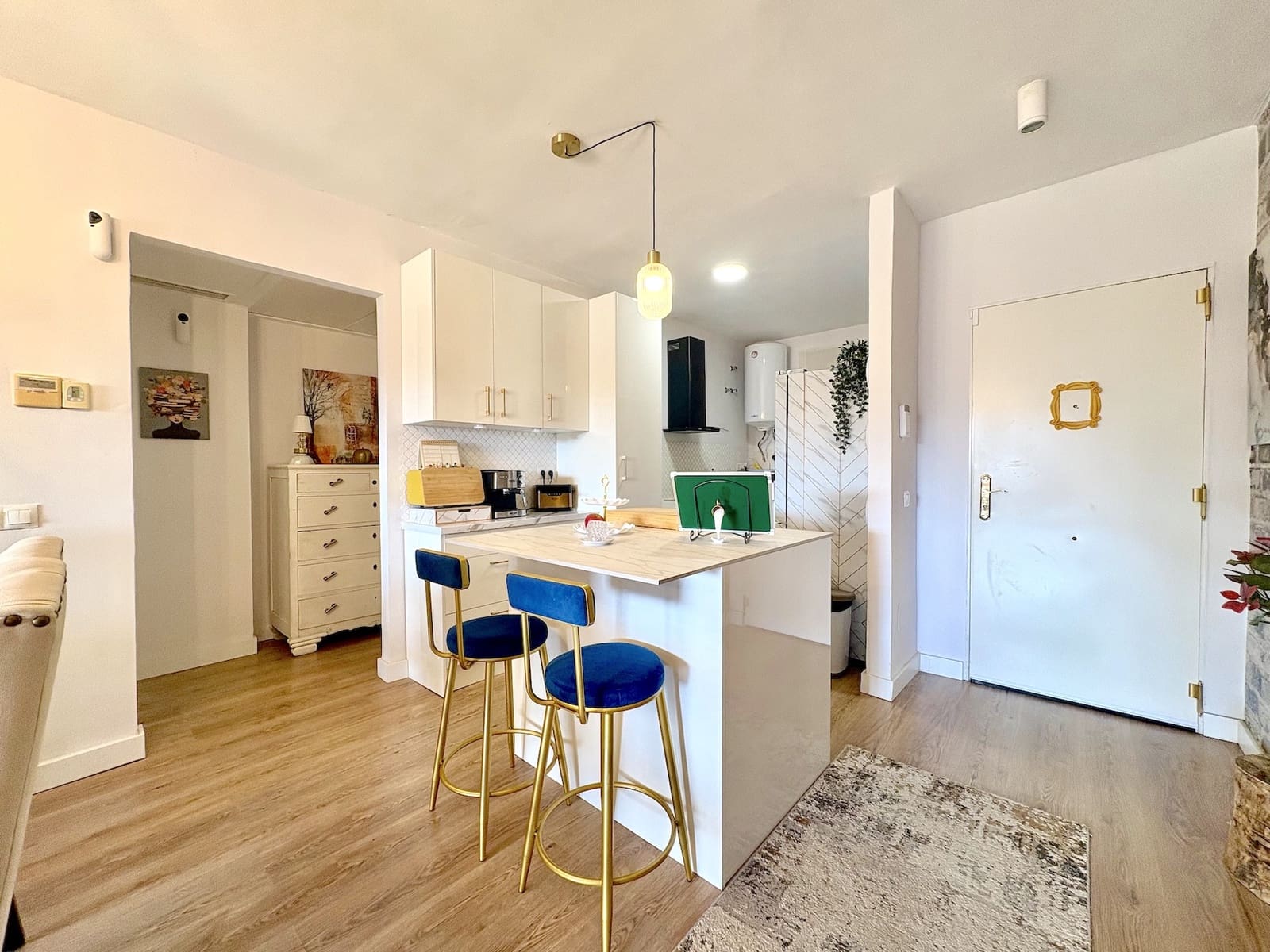 2 bedroom Apartment for sale in Marbella with pool garage - € 367,000 (Ref: 9719813)