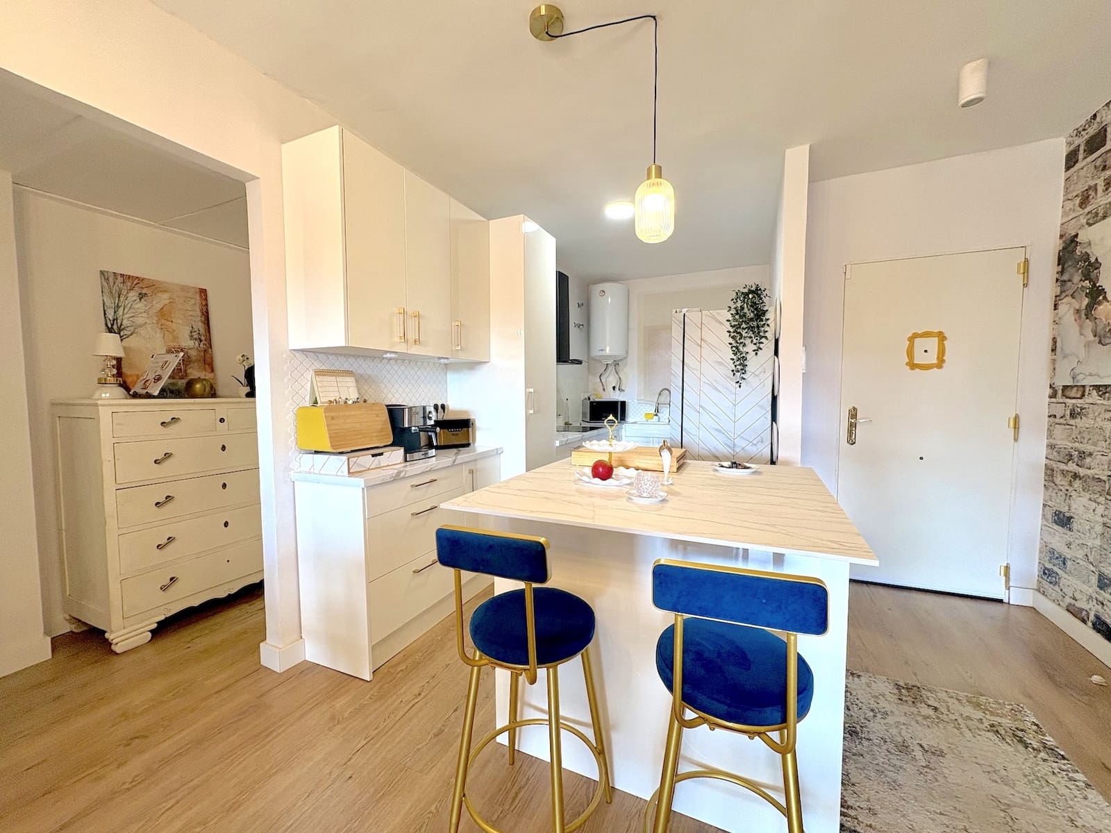 2 bedroom Apartment for sale in Marbella with pool garage - € 367,000 (Ref: 9719813)