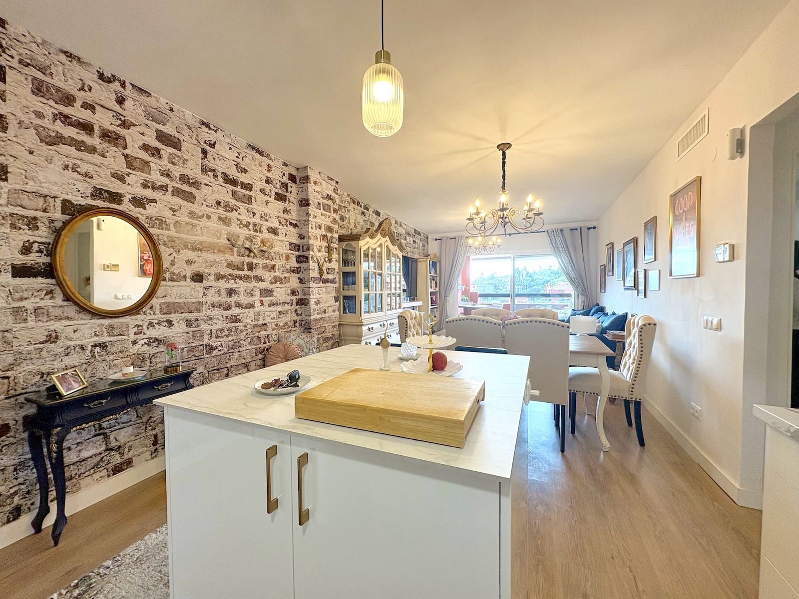 2 bedroom Apartment for sale in Marbella with pool garage - € 367,000 (Ref: 9719813)