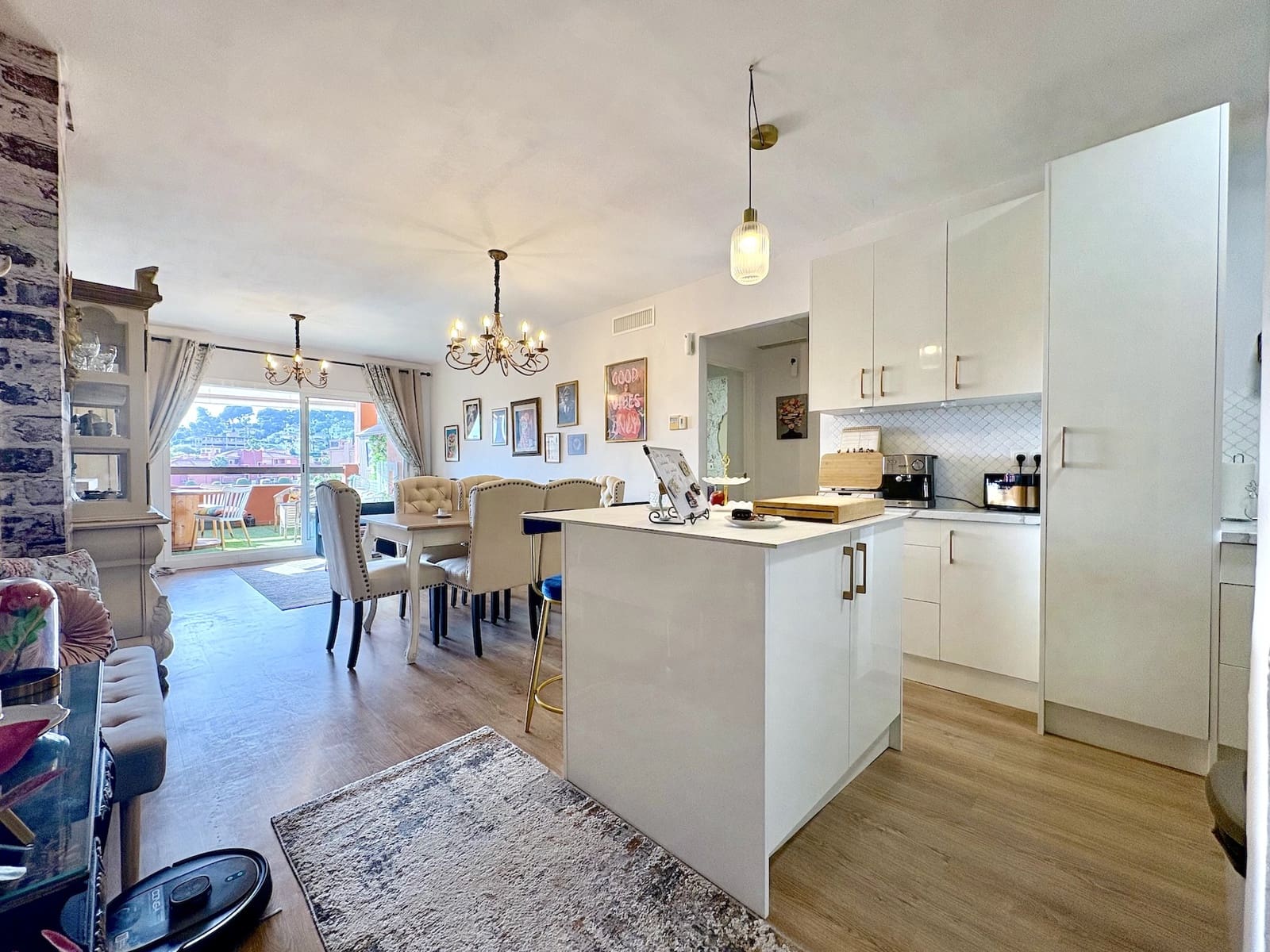 2 bedroom Apartment for sale in Marbella with pool garage - € 367,000 (Ref: 9719813)