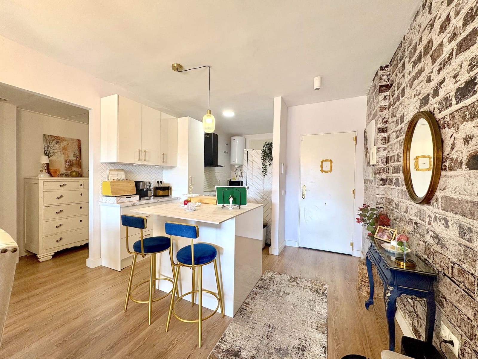 2 bedroom Apartment for sale in Marbella with pool garage - € 367,000 (Ref: 9719813)