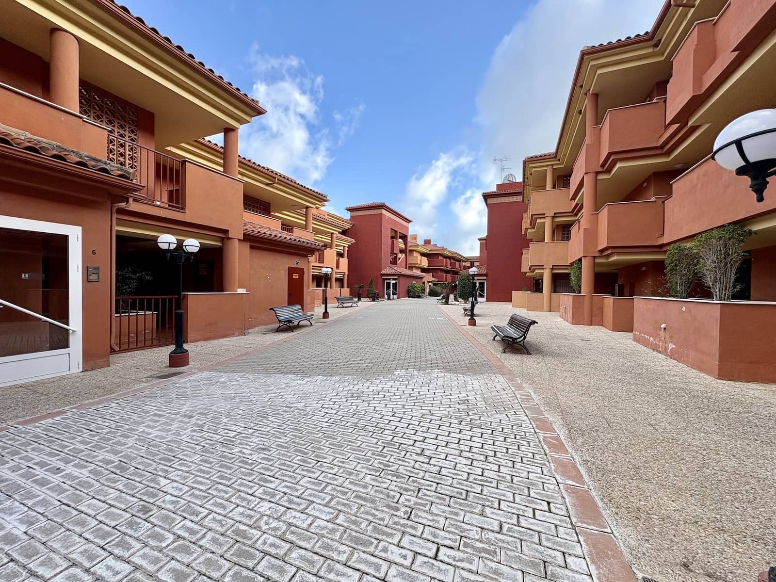 2 bedroom Apartment for sale in Marbella with pool garage - € 367,000 (Ref: 9719813)