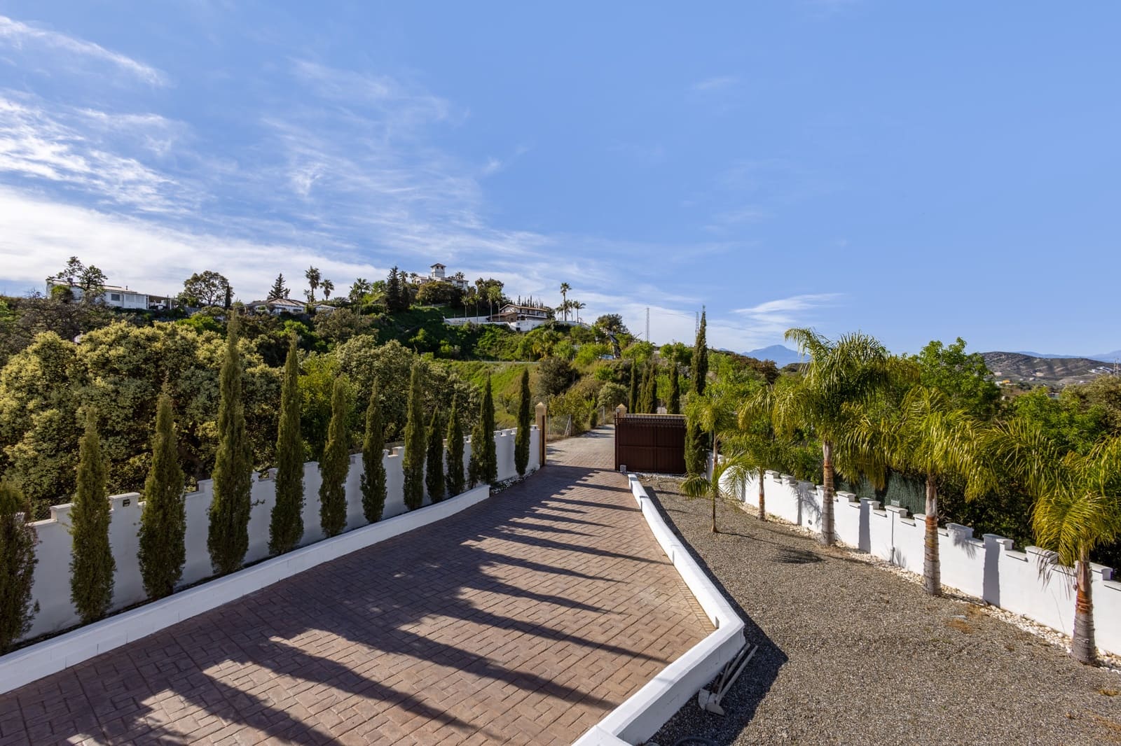 6 bedroom Finca/Country House for sale in Alhaurin el Grande with pool garage - € 755,000 (Ref: 9719814)