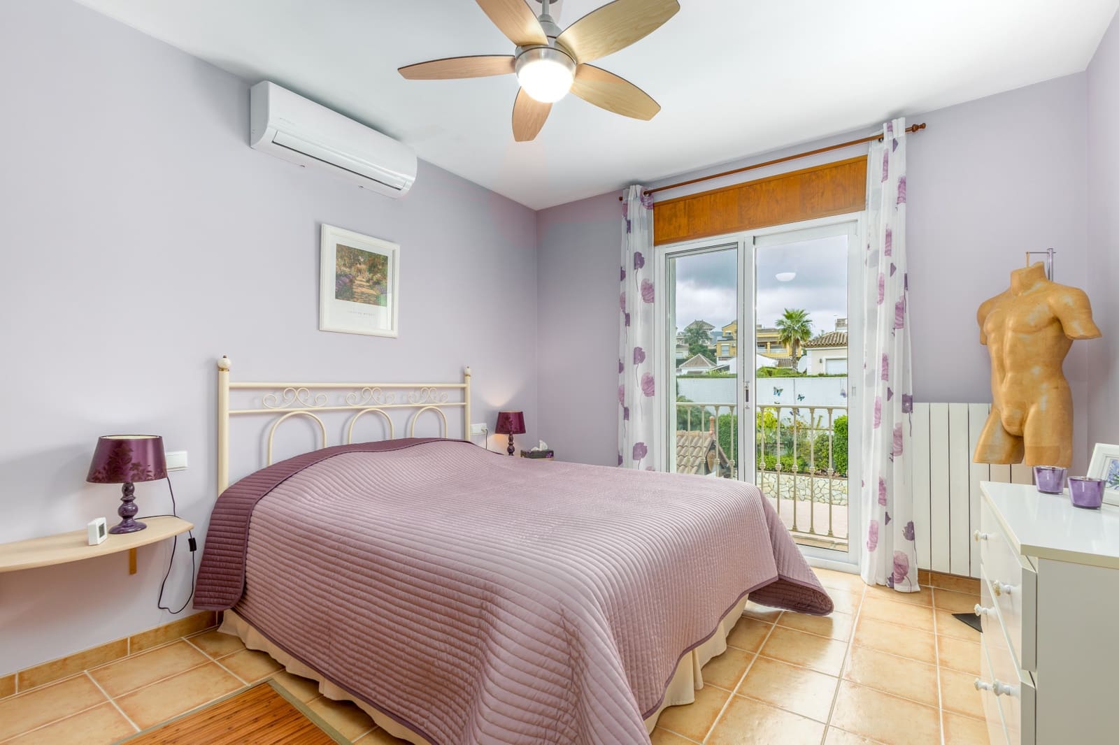 3 bedroom Villa for sale in Coin with pool garage - € 725,000 (Ref: 9719815)