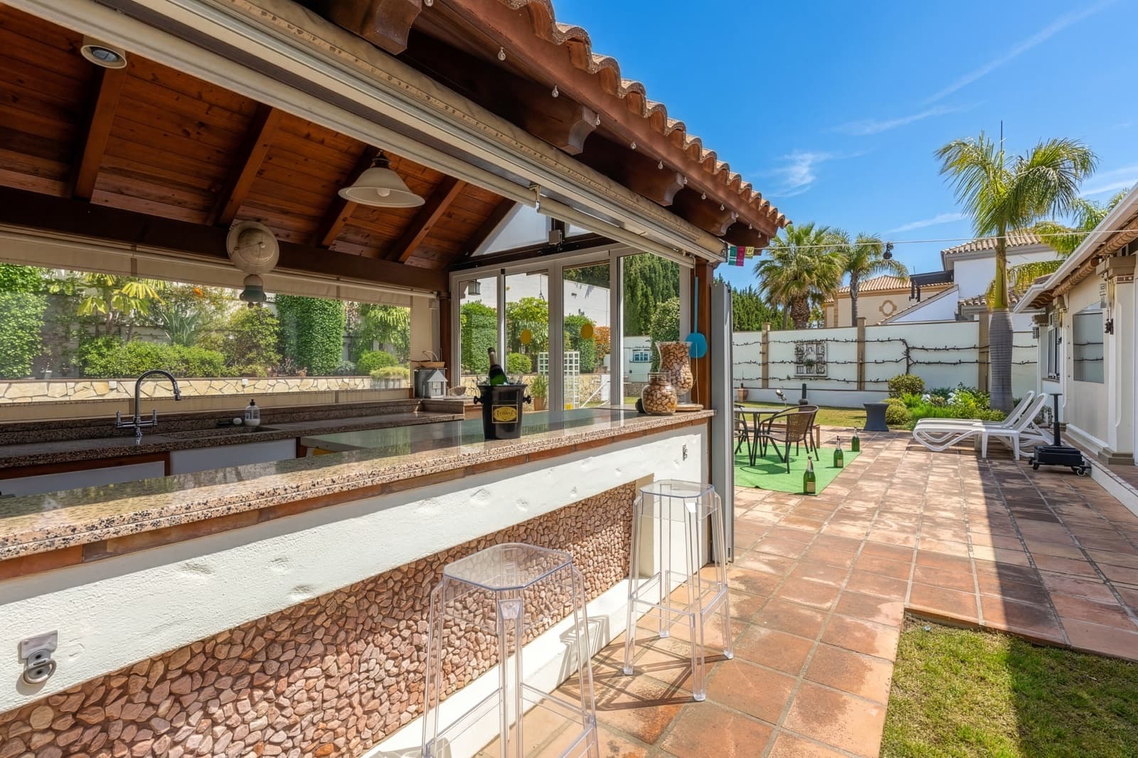 3 bedroom Villa for sale in Coin with pool garage - € 725,000 (Ref: 9719815)