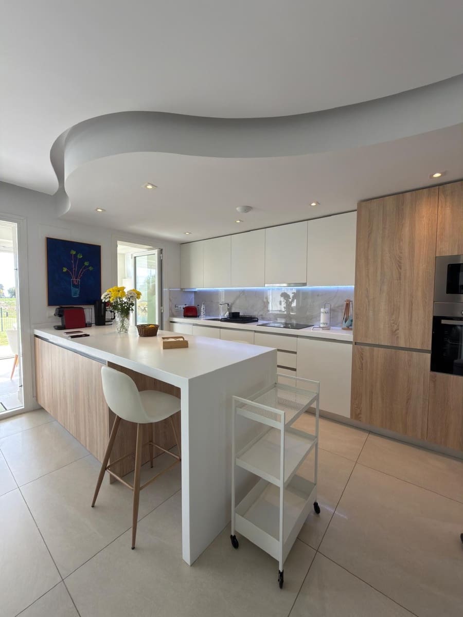 3 slaapkamer Appartement te koop in Sotogrande met zwembad garage - € 659.000 (Ref: 9726573)