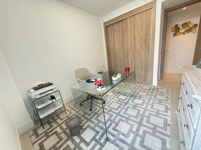 3 Zimmer Apartment zu verkaufen in Sotogrande, San Roque mit Pool Garage - 659.000 € (Ref: 9726573)