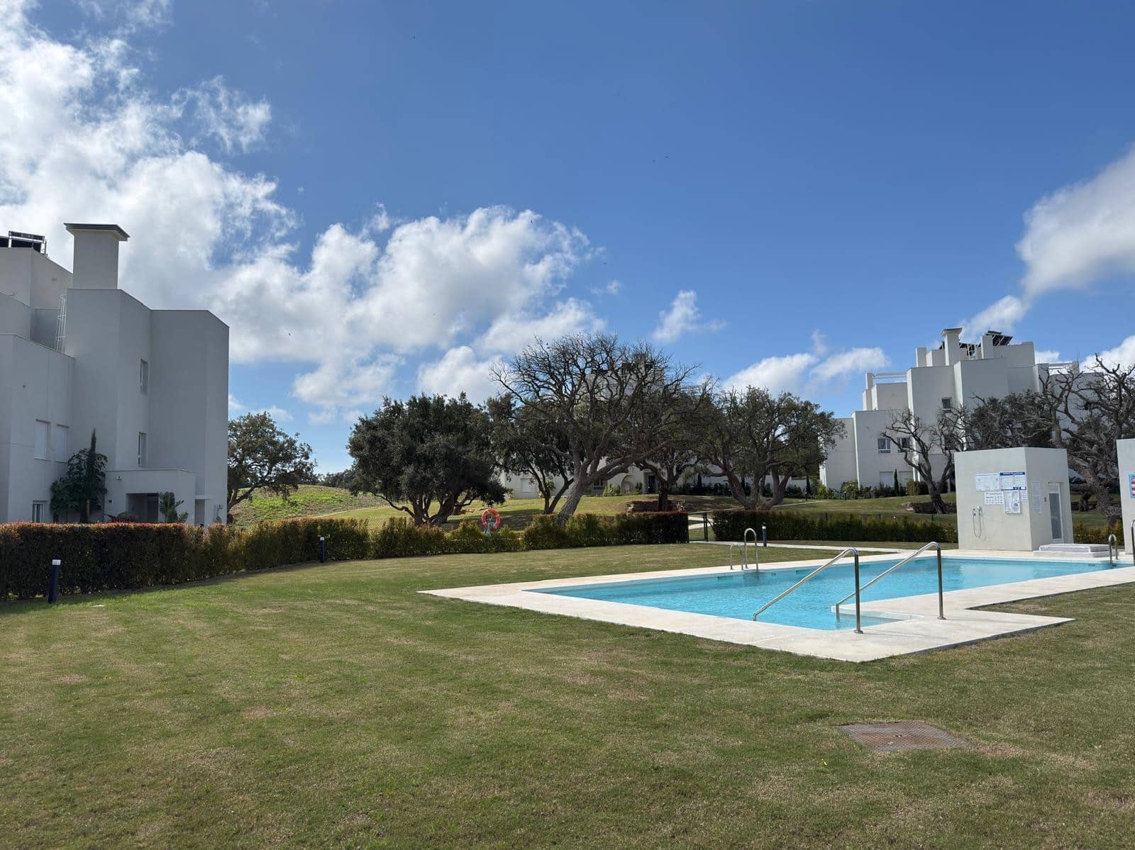 3 slaapkamer Appartement te koop in Sotogrande met zwembad garage - € 659.000 (Ref: 9726573)