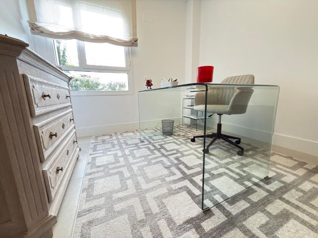 3 Zimmer Apartment zu verkaufen in Sotogrande, San Roque mit Pool Garage - 659.000 € (Ref: 9726573)