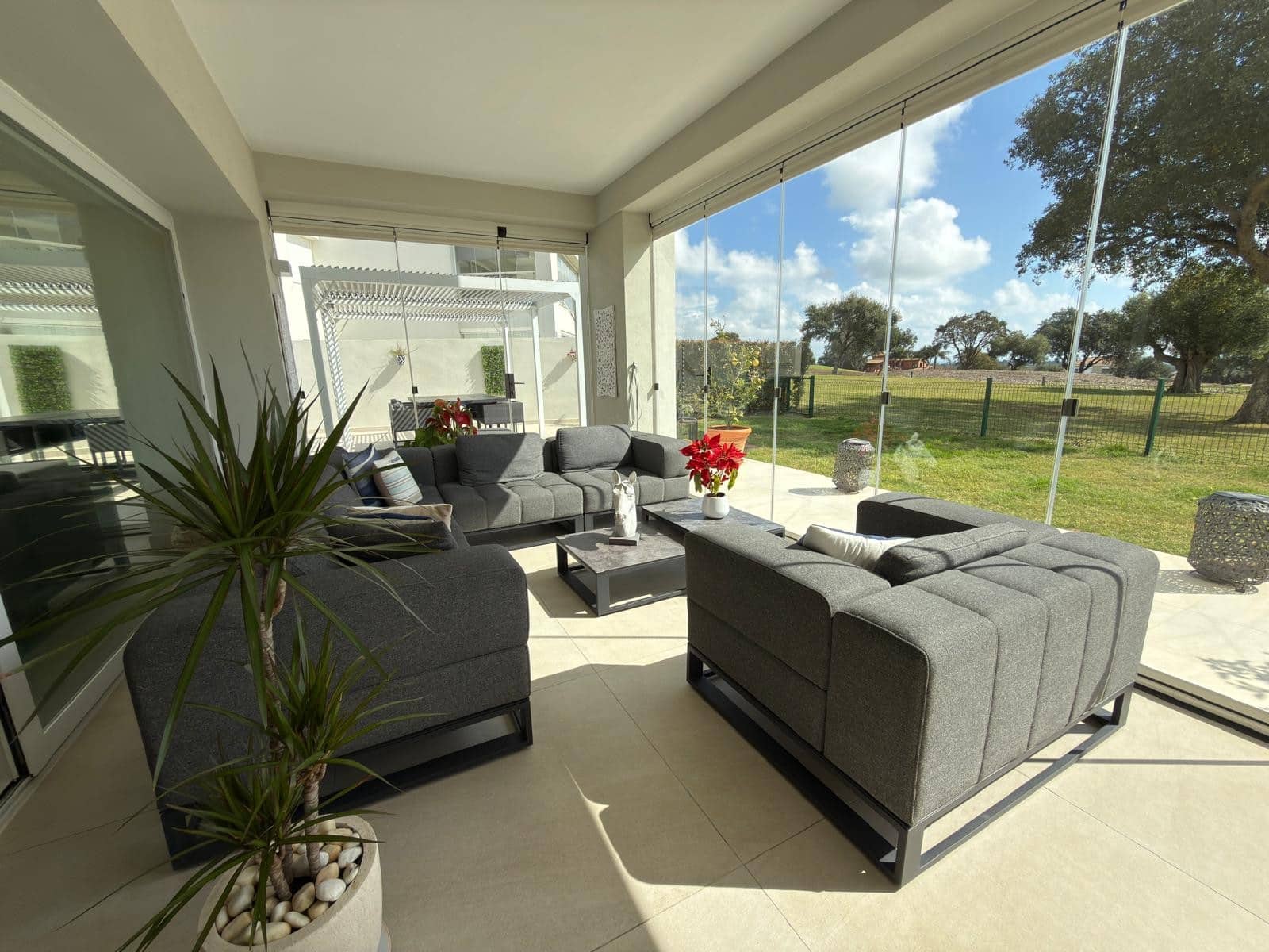 3 slaapkamer Appartement te koop in Sotogrande met zwembad garage - € 659.000 (Ref: 9726573)