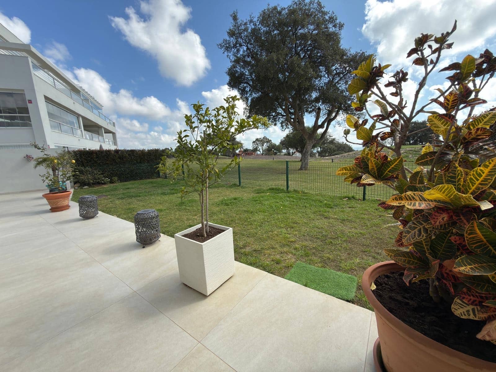 3 slaapkamer Appartement te koop in Sotogrande met zwembad garage - € 659.000 (Ref: 9726573)