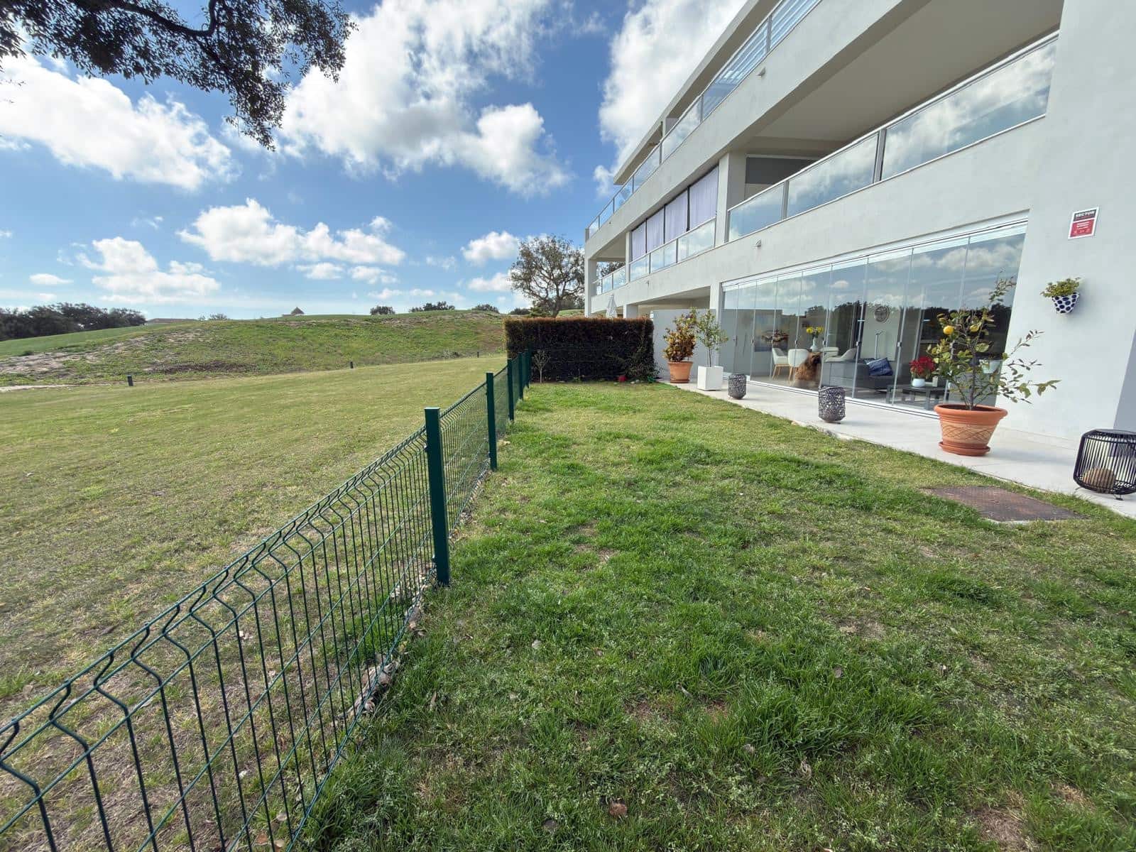 3 slaapkamer Appartement te koop in Sotogrande met zwembad garage - € 659.000 (Ref: 9726573)