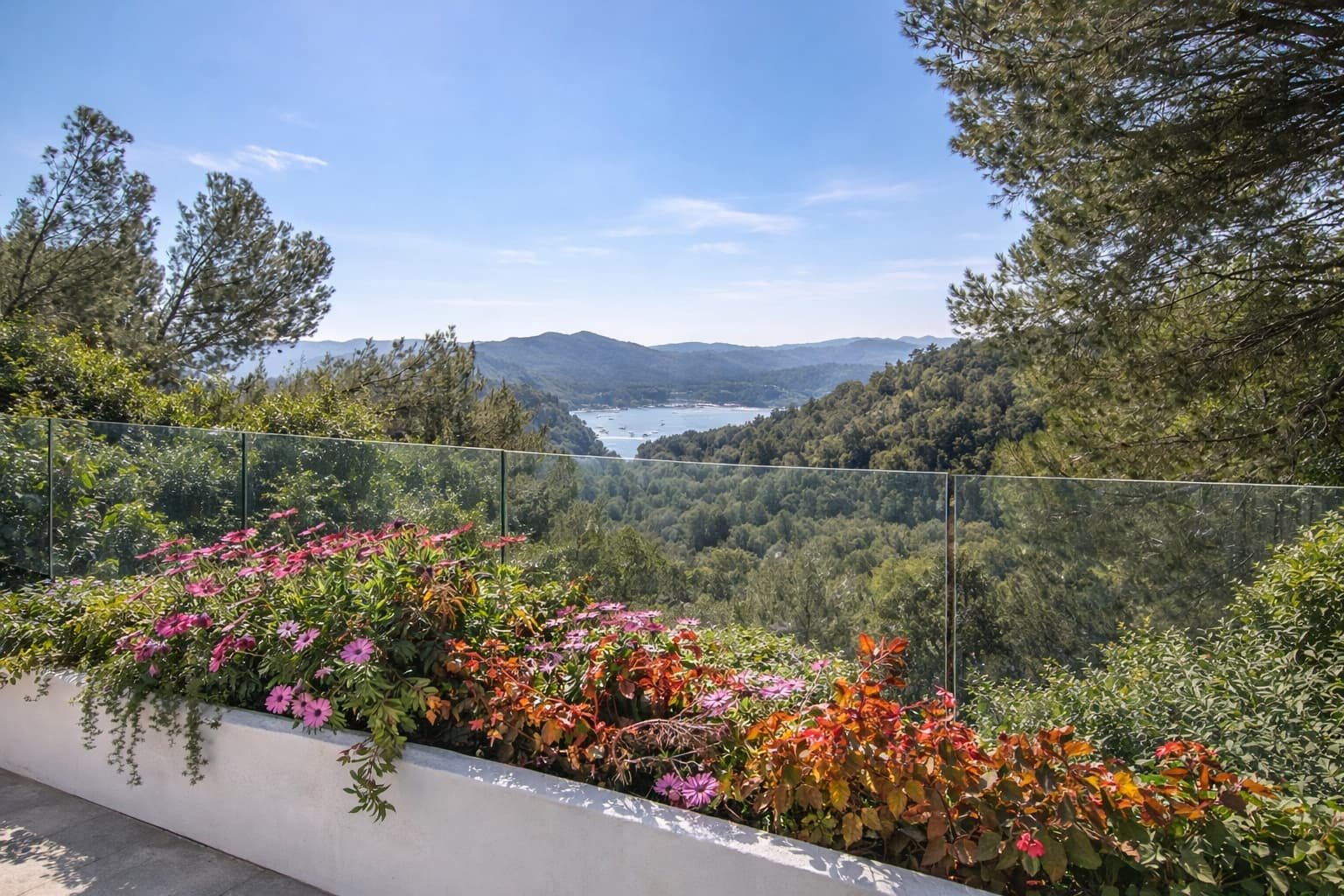 3 chambre Villa/Maison à vendre à Istan avec piscine - 650 000 € (Ref: 9729339)