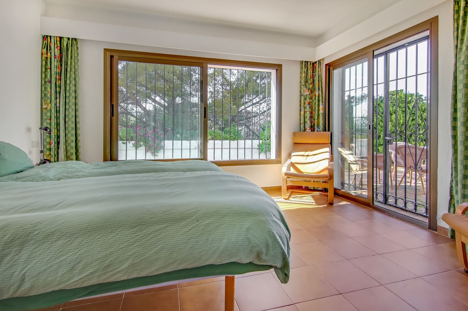 3 chambre Villa/Maison à vendre à Istan avec piscine - 650 000 € (Ref: 9729339)