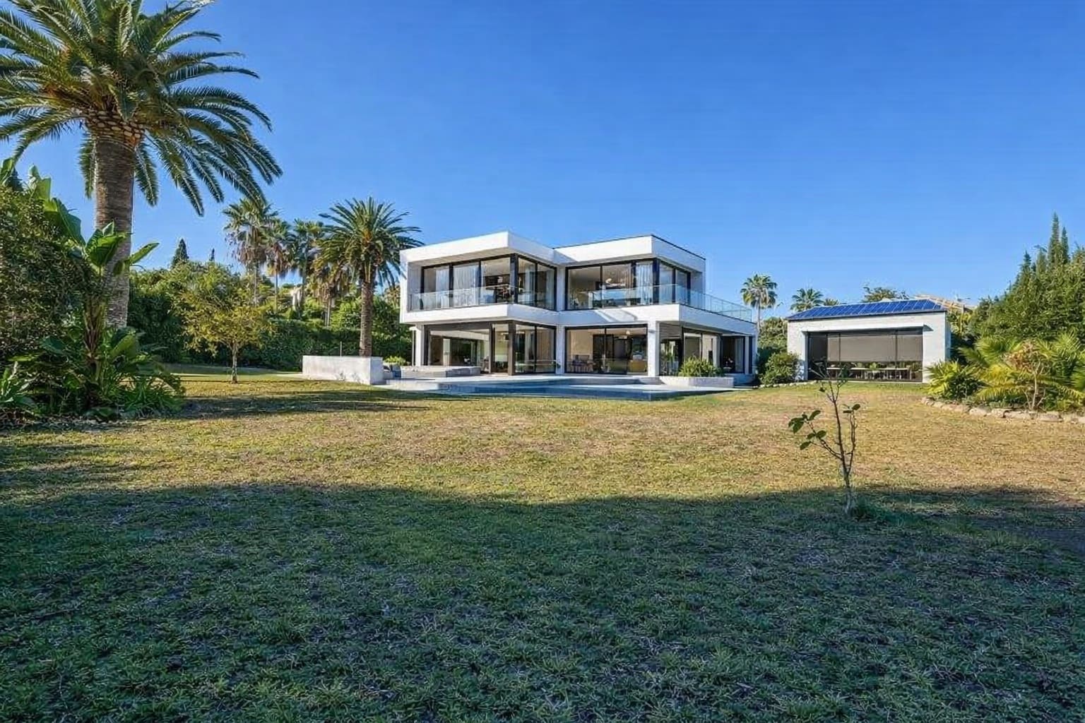 6 chambre Villa/Maison à vendre à Estepona avec piscine garage - 2 200 000 € (Ref: 9729340)