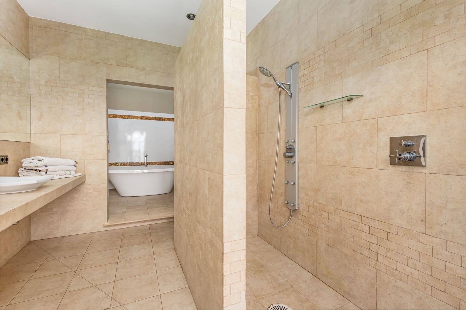 7 soverom Villa til salgs i Alhaurin el Grande med garasje - € 2 200 000 (Ref: 9732205)