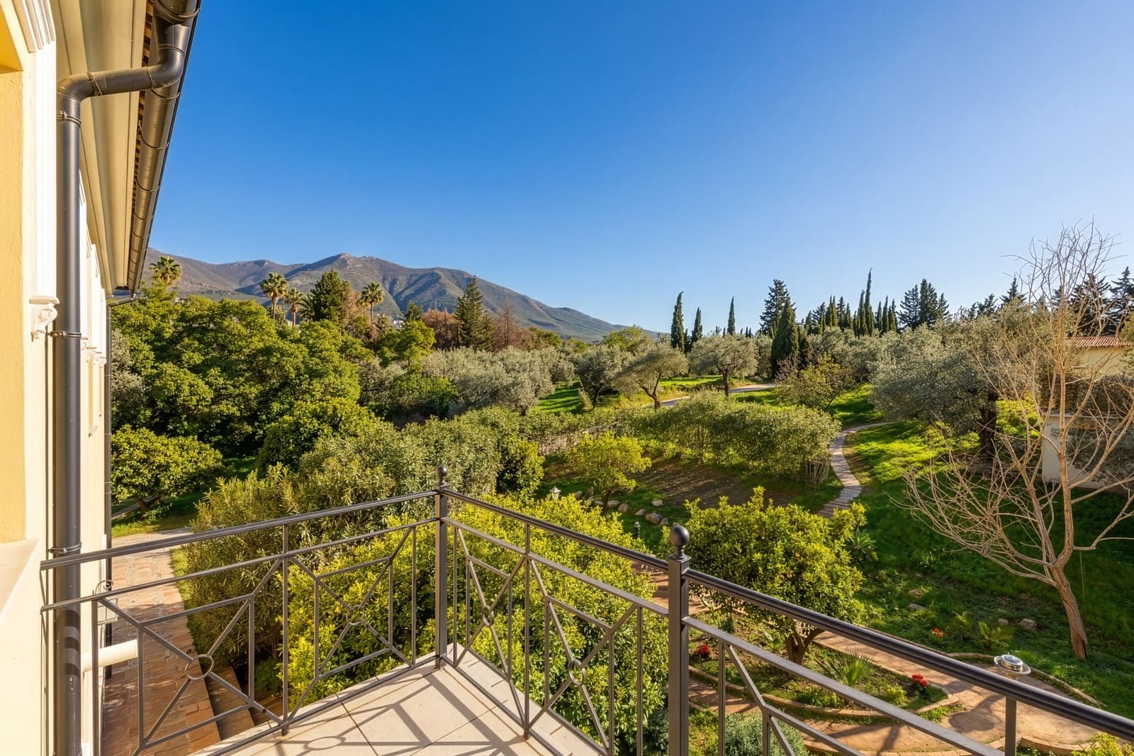 7 soverom Villa til salgs i Alhaurin el Grande med garasje - € 2 200 000 (Ref: 9732205)