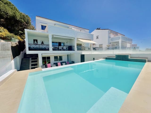 6 soveværelse Byhus til salg i Marbella med swimmingpool garage - € 1.200.000 (Ref: 9735661)