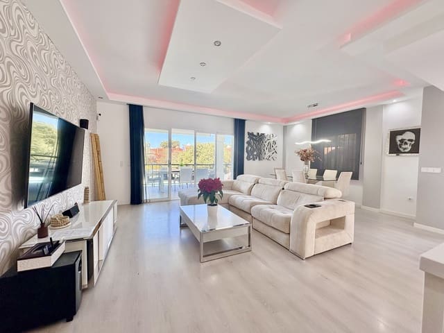 6 soveværelse Byhus til salg i Marbella med swimmingpool garage - € 1.200.000 (Ref: 9735661)