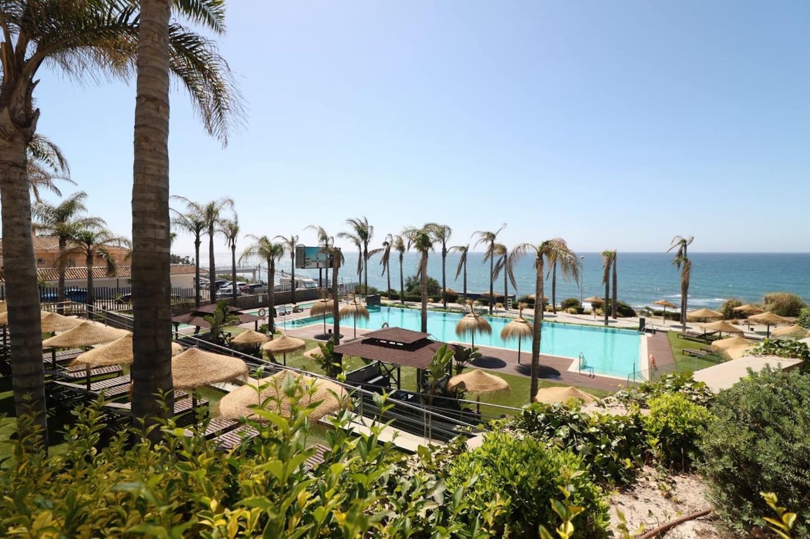 2 slaapkamer Appartement te koop in Mijas Costa met zwembad garage - € 649.000 (Ref: 9735662)