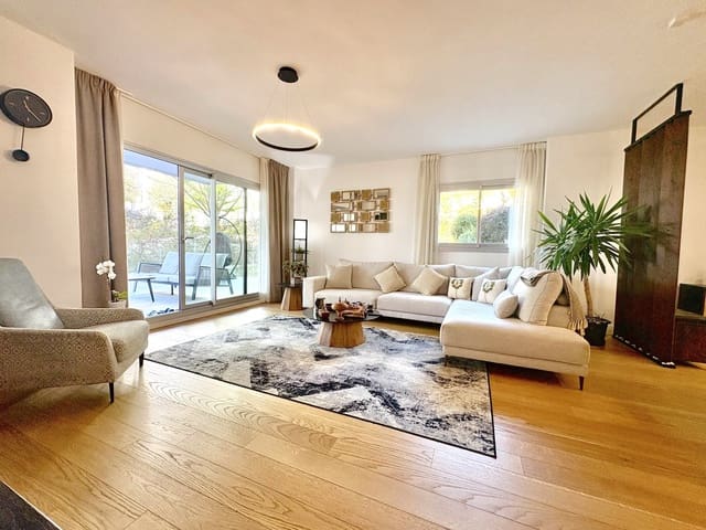 2 sypialnia Apartament na sprzedaż w Mijas Costa, Mijas z basenem garażem - 649 000 € (Ref: 9735662)