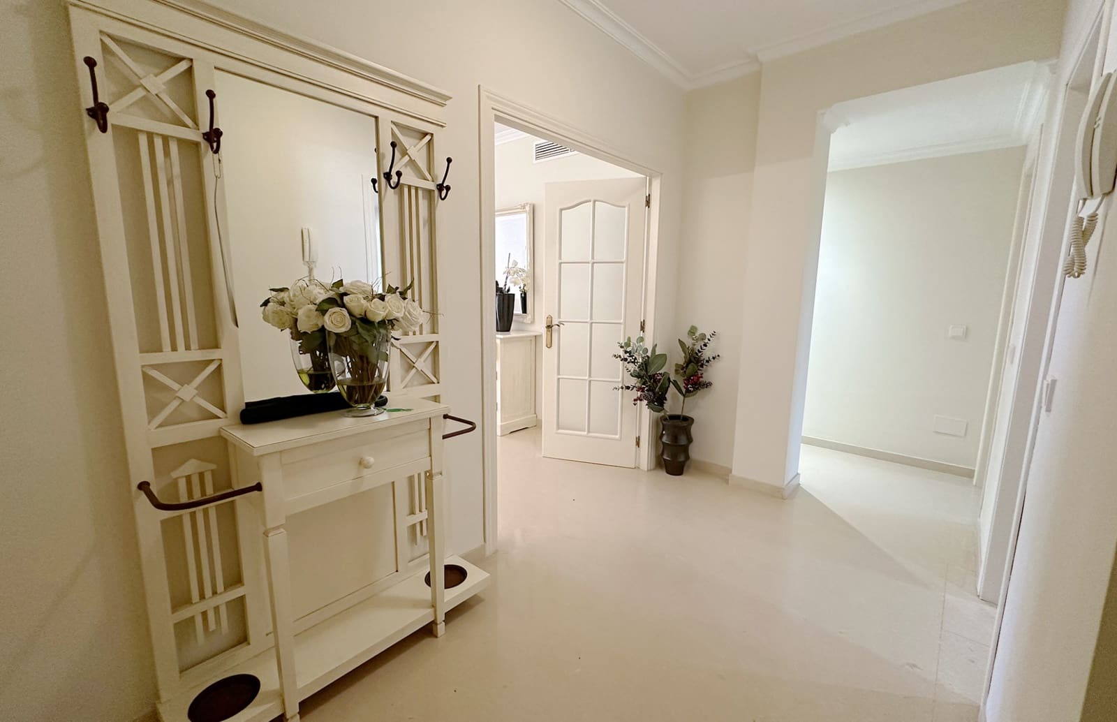 2 soveværelse Lejlighed til salg i Marbella med swimmingpool garage - € 899.000 (Ref: 9738636)