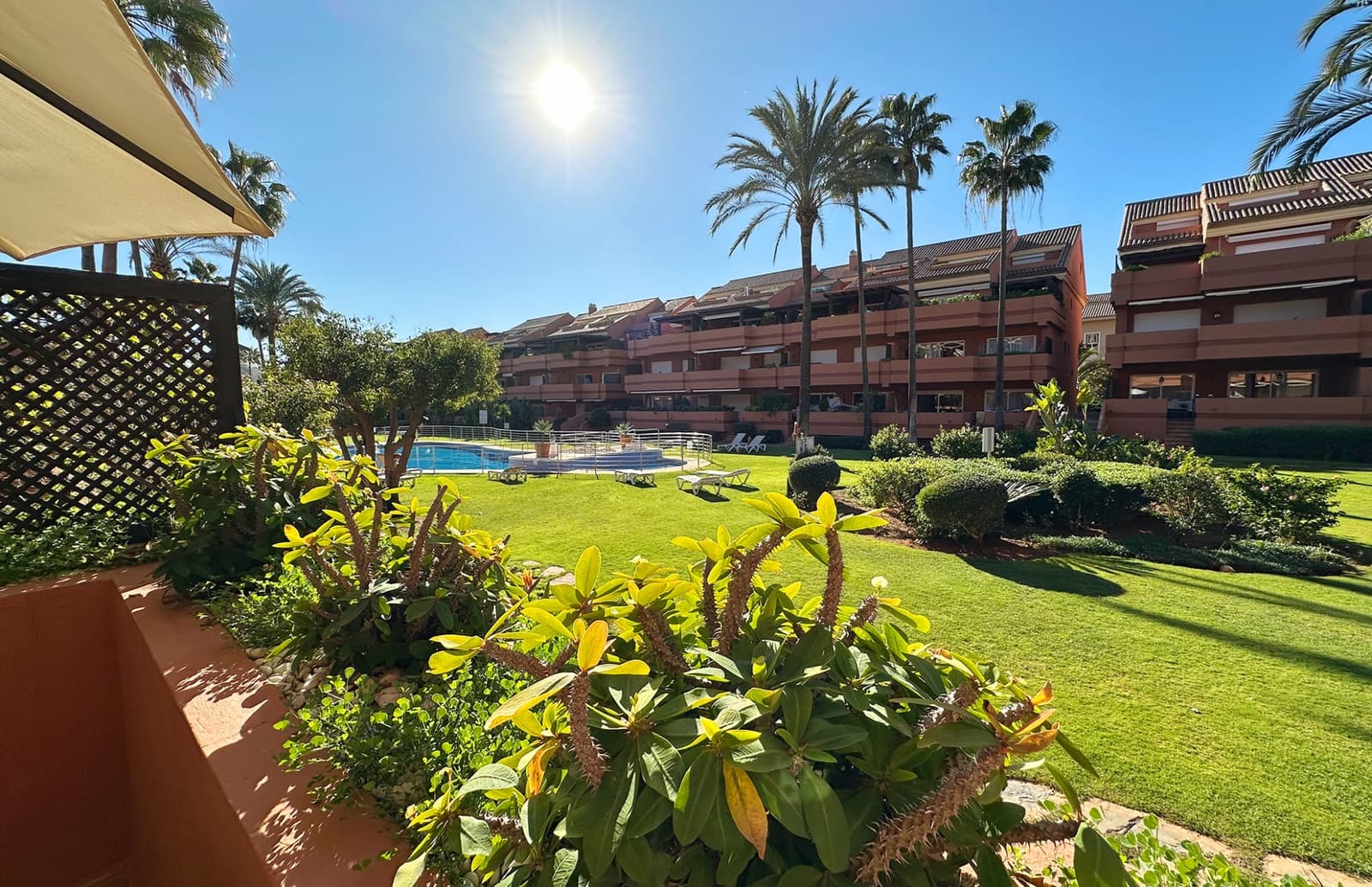 2 soveværelse Lejlighed til salg i Marbella med swimmingpool garage - € 899.000 (Ref: 9738636)