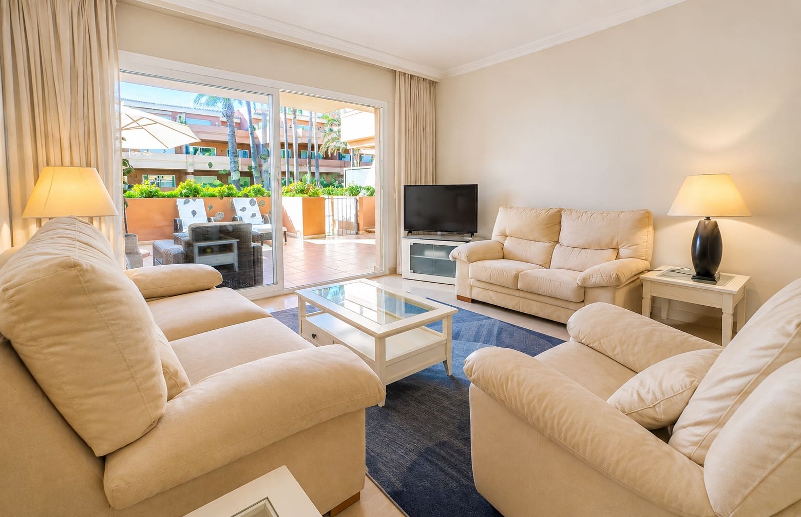 Apartamento de 2 habitaciones en Marbella en venta con piscina garaje - 795.000 € (Ref: 9738636)