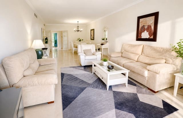 Apartamento de 2 habitaciones en Marbella en venta con piscina garaje - 795.000 € (Ref: 9738636)